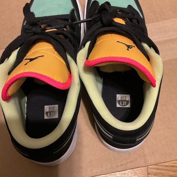 Nike Jordan ones - Picture 2 of 6